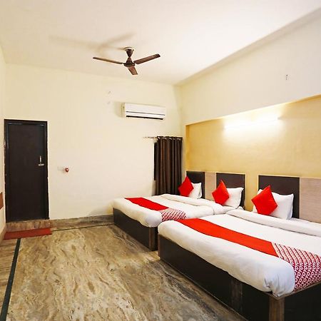 Hotel Oyo 30240 Shri Radha Palace Mathura Zewnętrze zdjęcie
