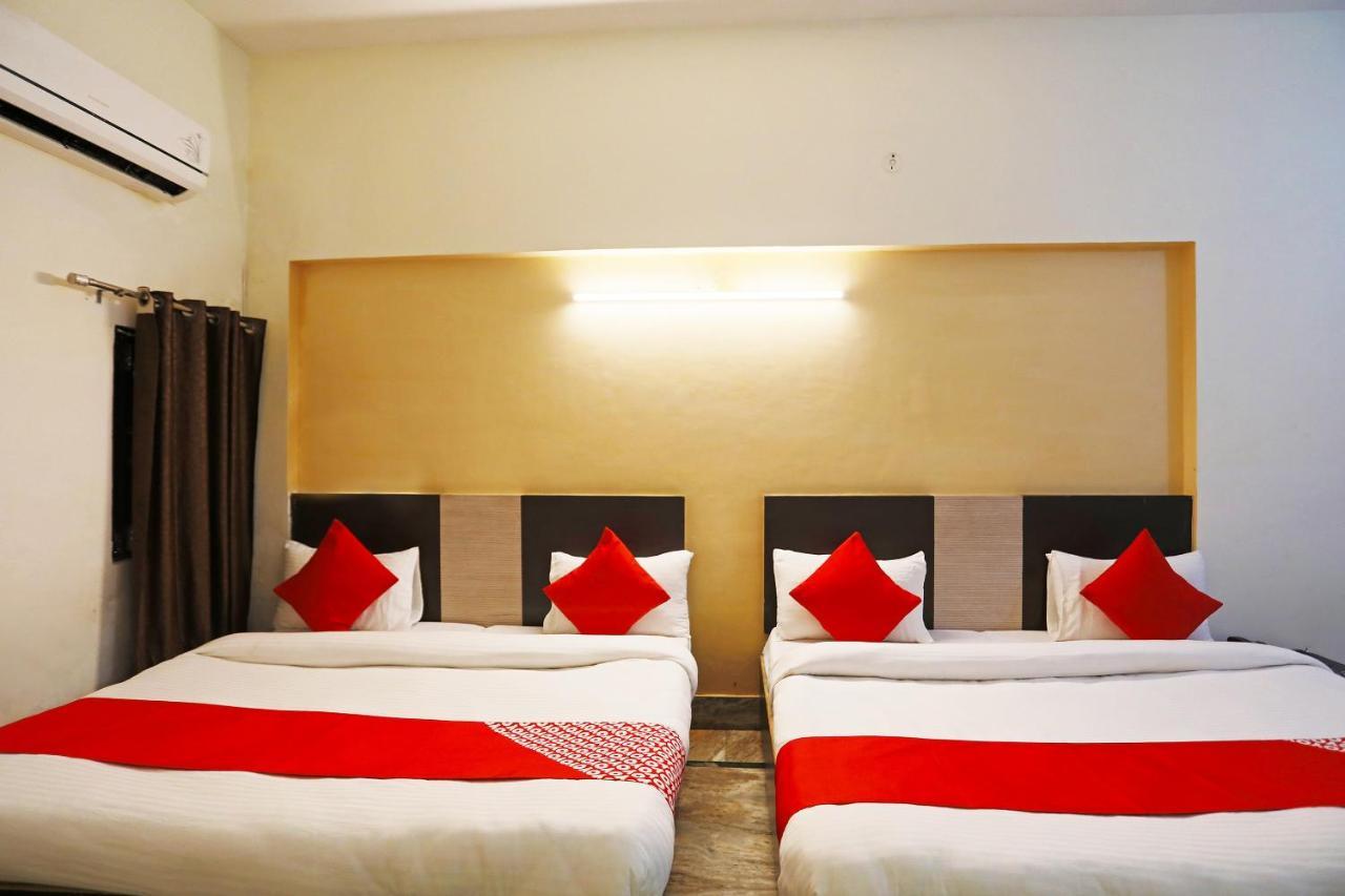 Hotel Oyo 30240 Shri Radha Palace Mathura Zewnętrze zdjęcie