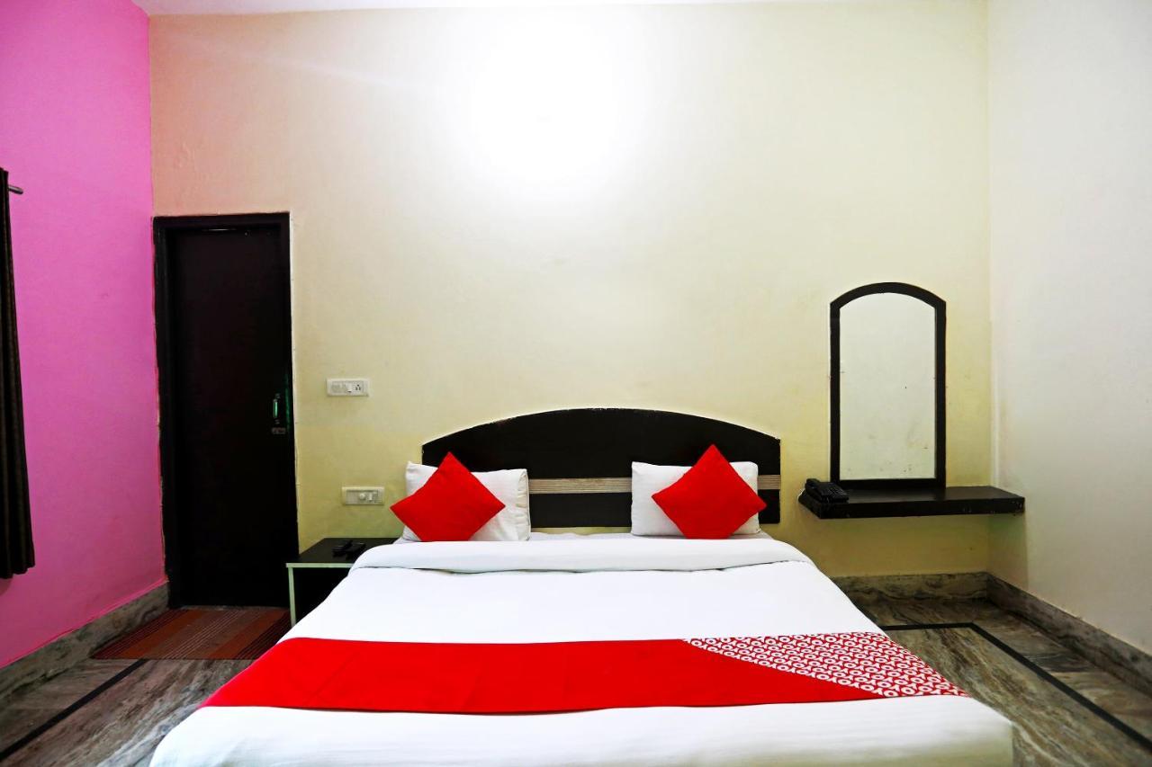 Hotel Oyo 30240 Shri Radha Palace Mathura Zewnętrze zdjęcie